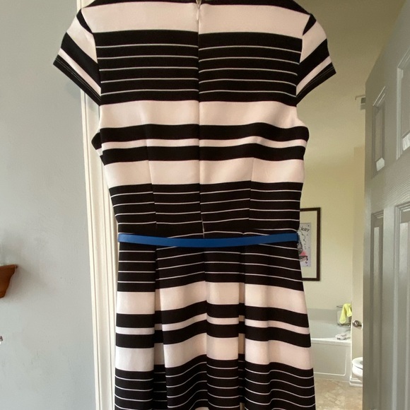 Summer dinner dress - Picture 3 of 3